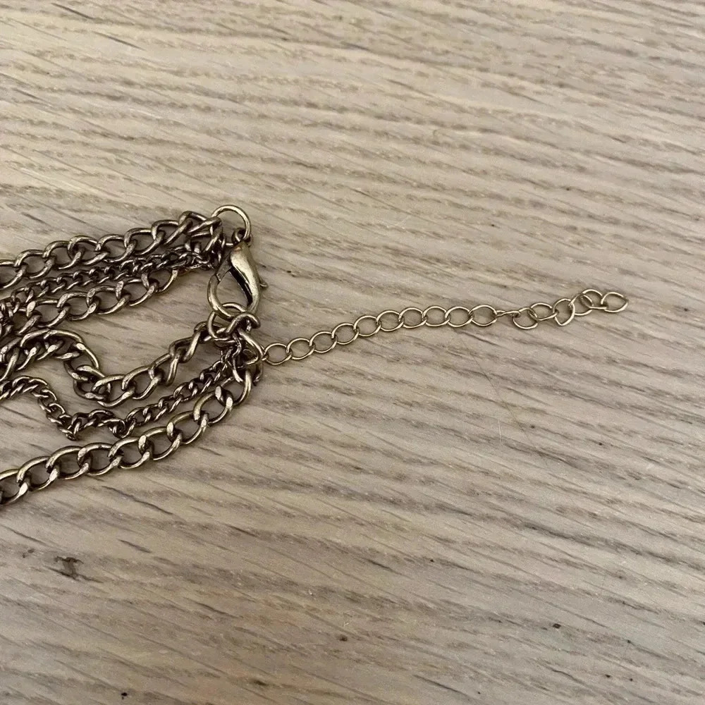 🆕Layered Rhinestone Engraved Necklace🆕 - Picture 8 of 8